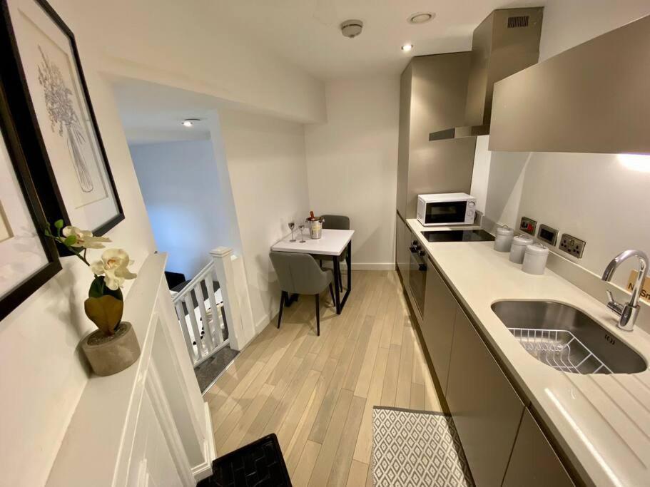 Victoria Street Apartment Sleeps 2 Liverpool Exterior foto